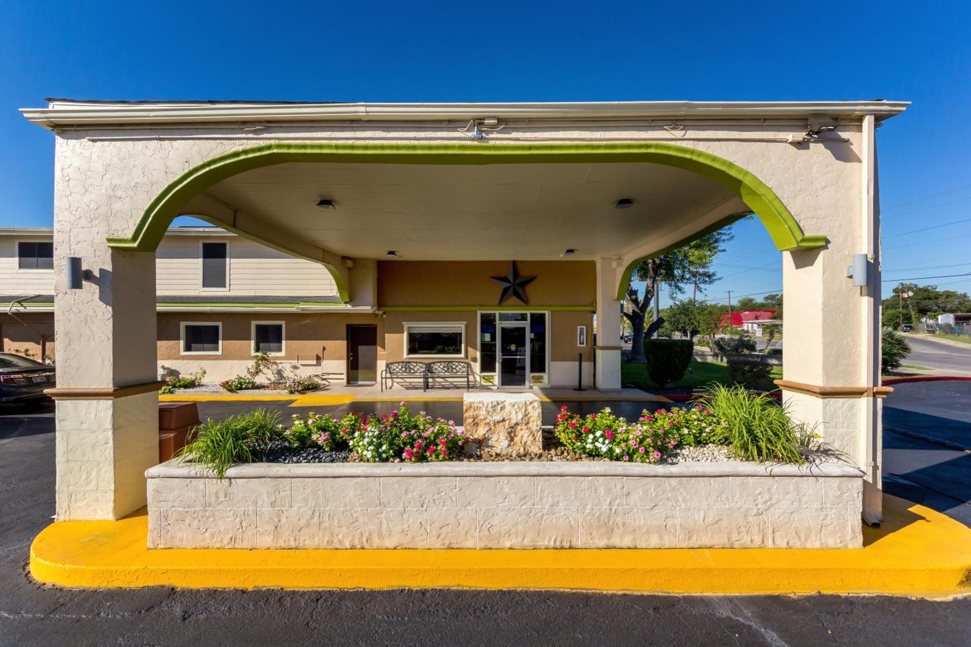 Rodeway Inn San Antonio Lackland Afb - Seaworld Εξωτερικό φωτογραφία