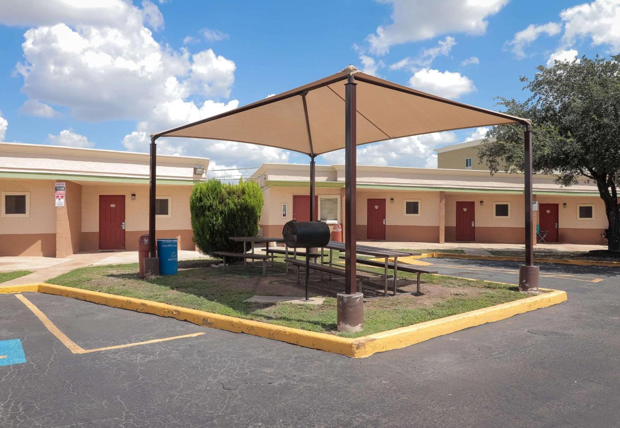 Rodeway Inn San Antonio Lackland Afb - Seaworld Εξωτερικό φωτογραφία